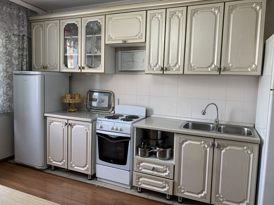 Кухонный гарнитур 400000