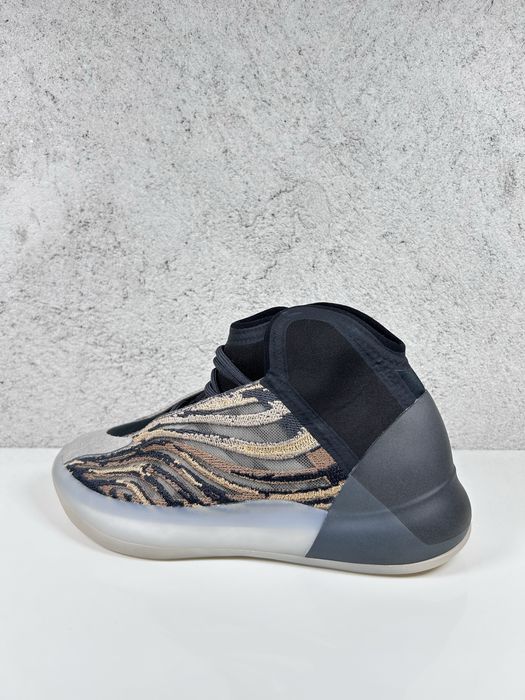 Yeezy QNTM Amber Tint