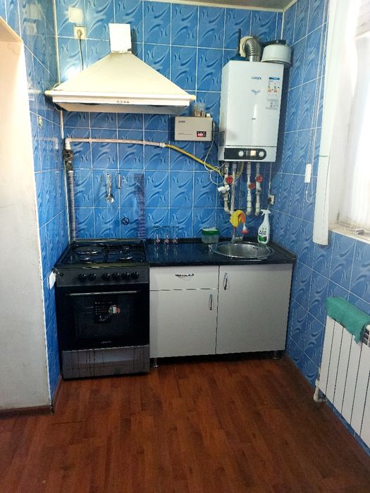 Урганч шахар марказида Вокзал ёнида квартира ижарага бераман