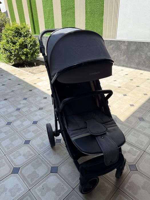 Коляска сотилади