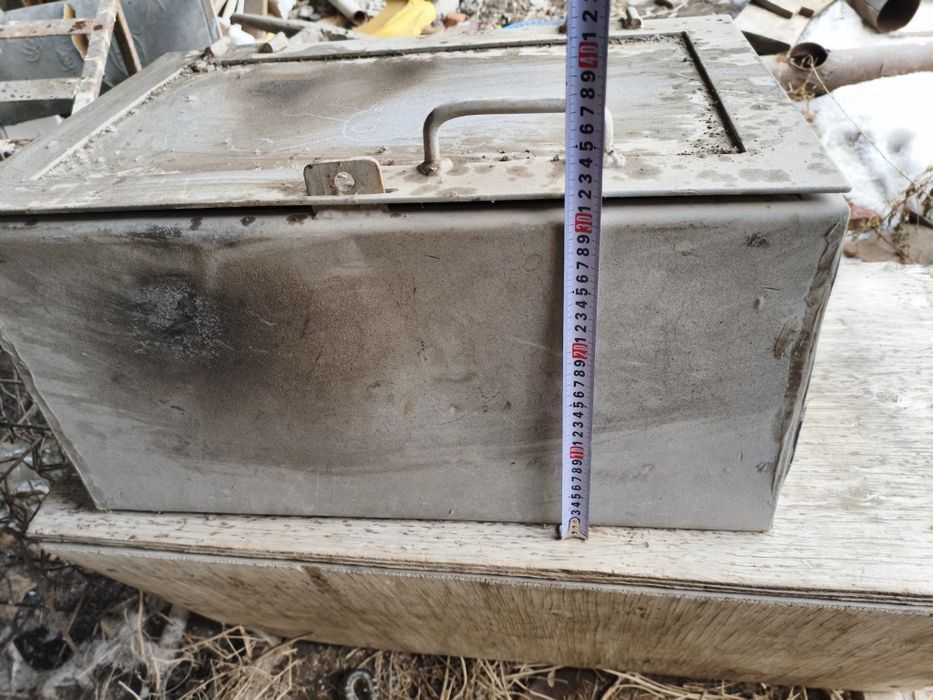 Продам металлический ящик