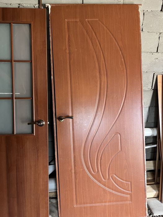 Продам межкомнатные двери