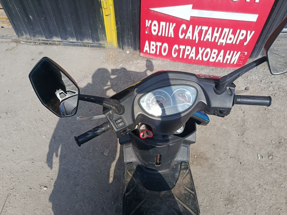 Продам мопед м12 200 кубов...