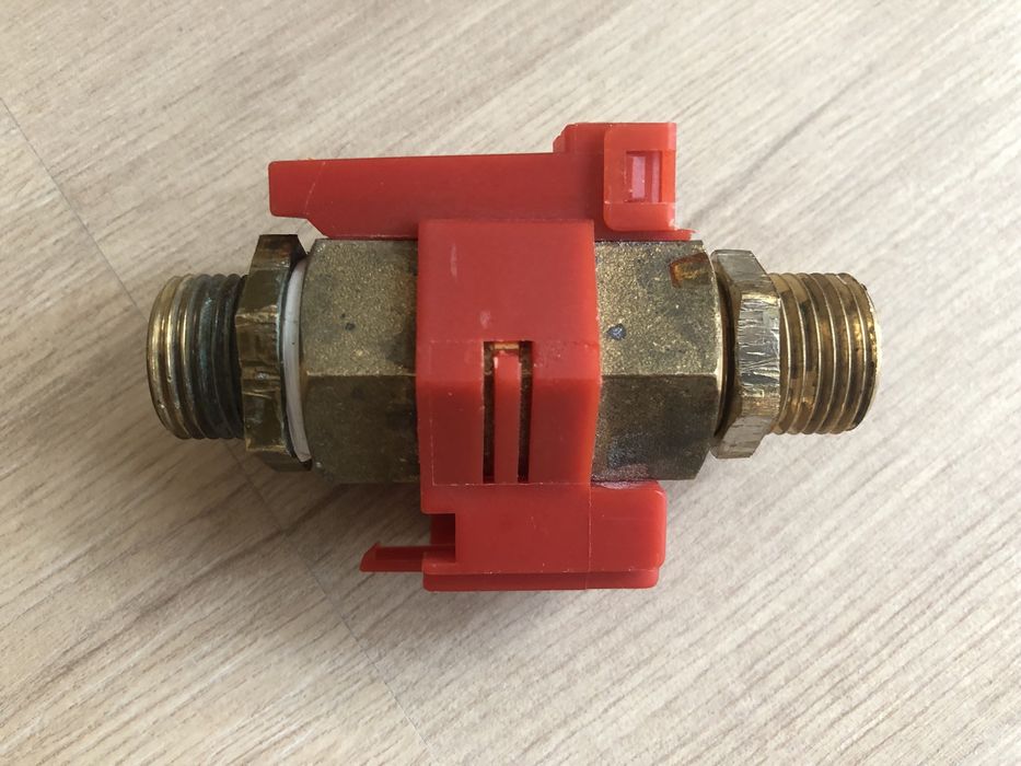 Датчик протока, реле потока