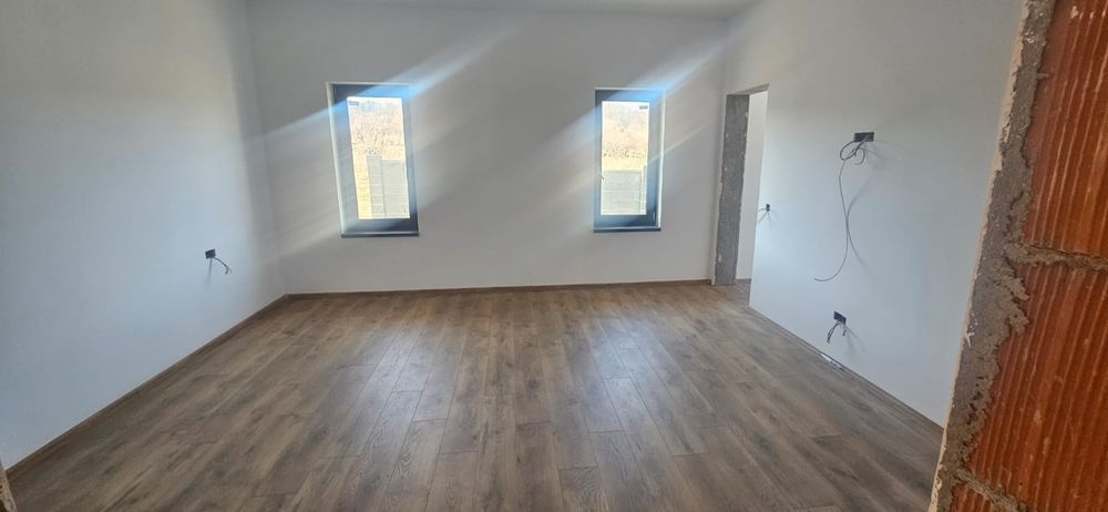 Casa Oradea aproape la alb