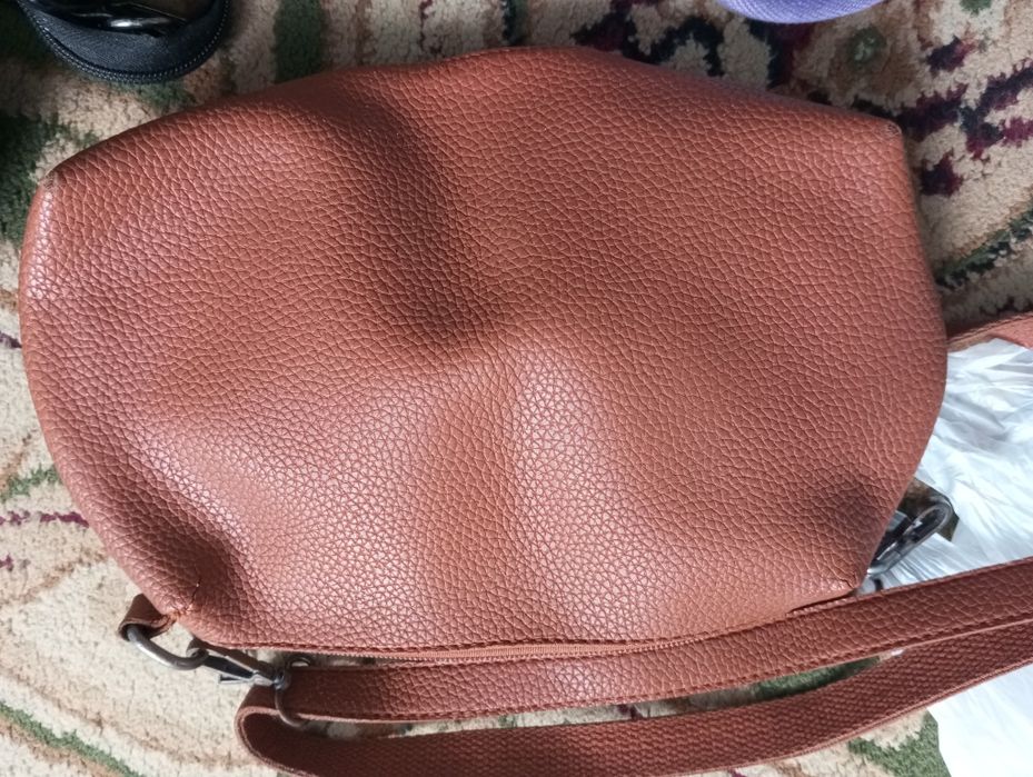 Сумки недорого продаю