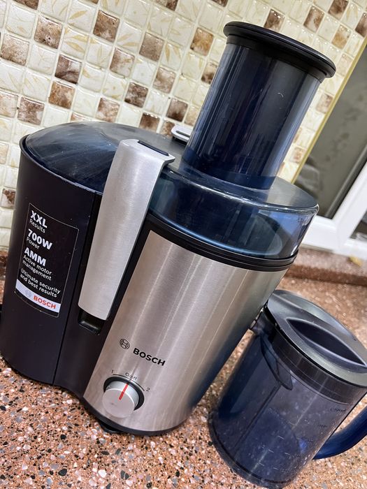 Соковыжималка Bosch-700w