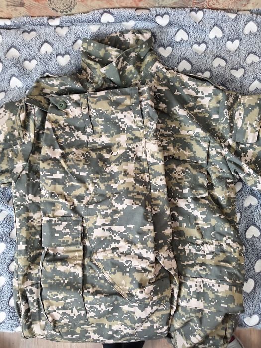 Продам не дорого военные вещи