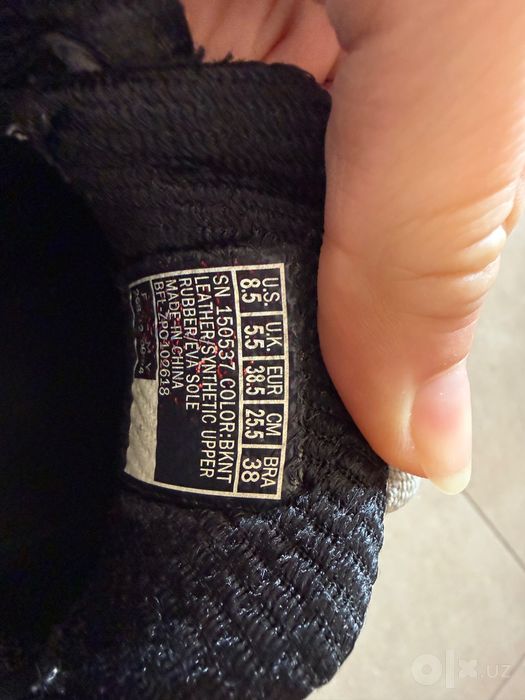 Продам кроссовки Skechers