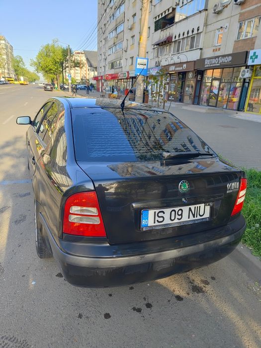 Vând Skoda Octavia