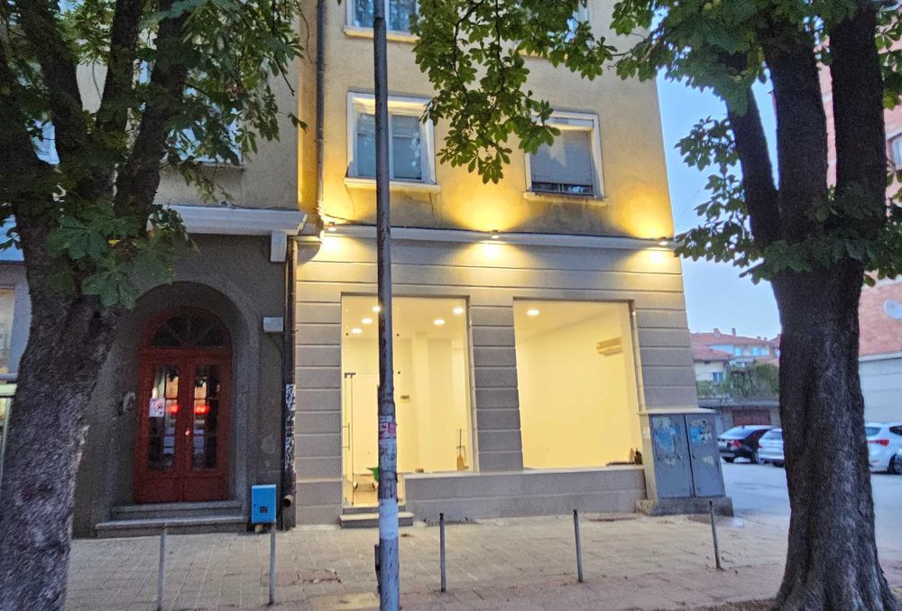 Продава се Магазин в Велико Търново, Център - 55 кв.м за 2728 €/кв.м - Снимка #3