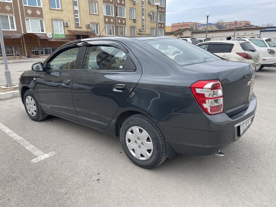 Автомобиль Кобальт