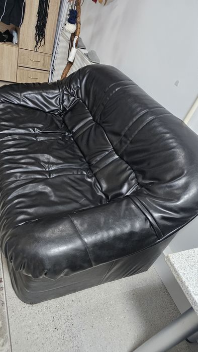 Vând canapea piele