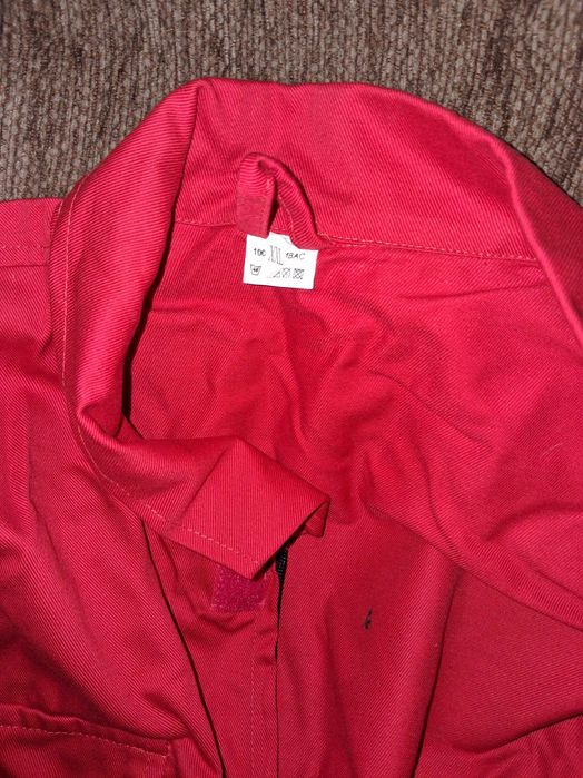 Salopete de munca tip combinezon