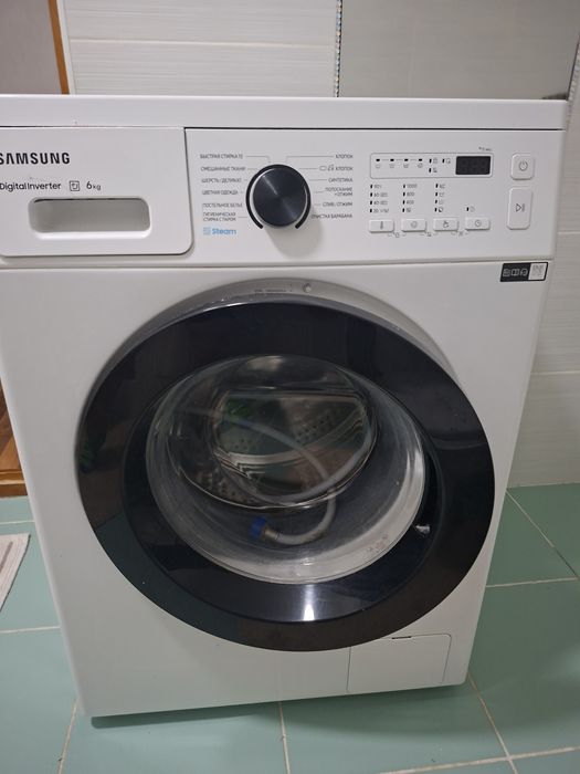 Продам машинку стиральную