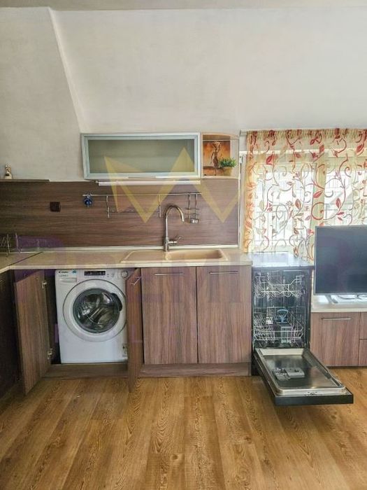 Дава се под наем Тристаен апартамент в Варна, Лятно кино Тракия - 93 кв.м за 716 € - Снимка #3