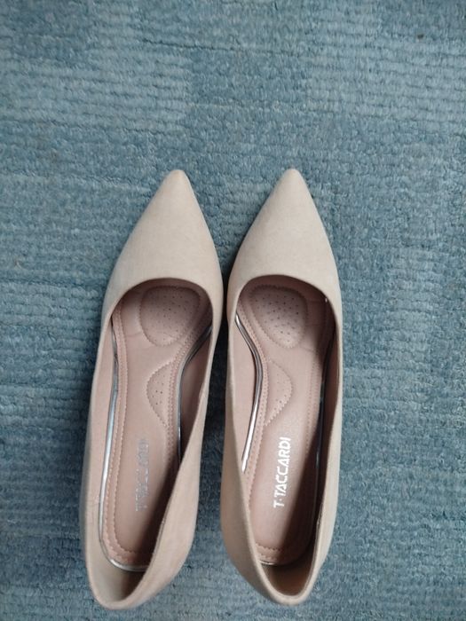 Новые  замшевые туфли