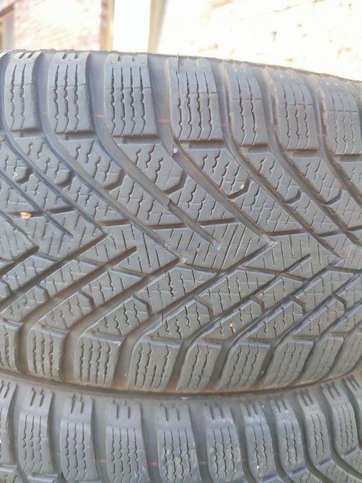 4 бр зимни 205/65/17 Pirelli дот 24г