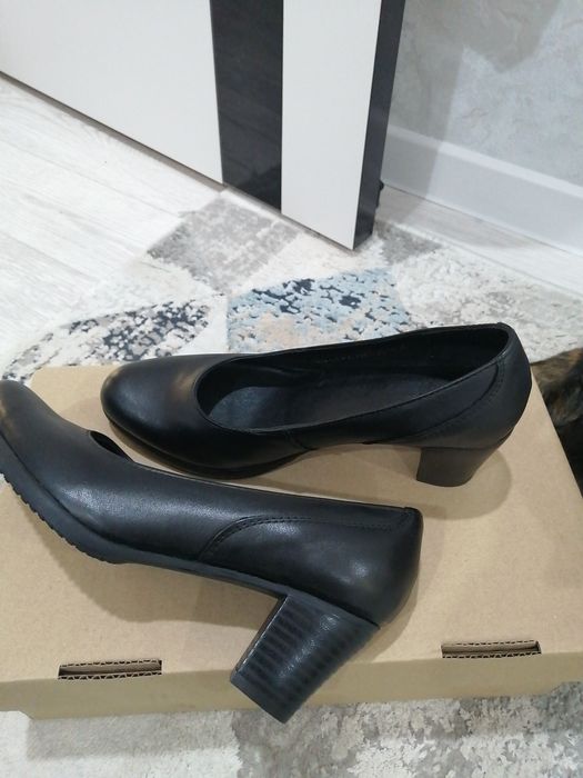 Продам туфли женские