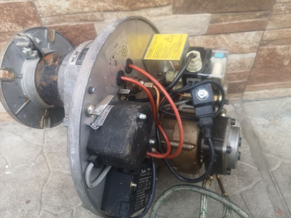 Wolf 35-40kw Немска Горелка на Дизел Масло  1.2-3.7kg/h