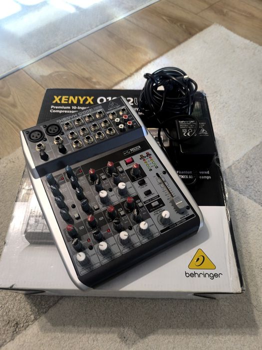 Смесител Behringer Q1002USB