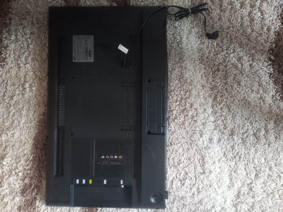 Телевизор самсунг.