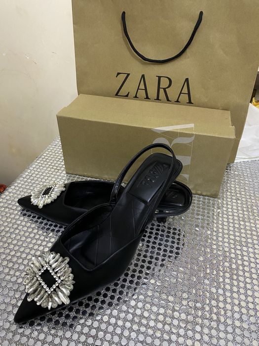 босаножки с каблуком