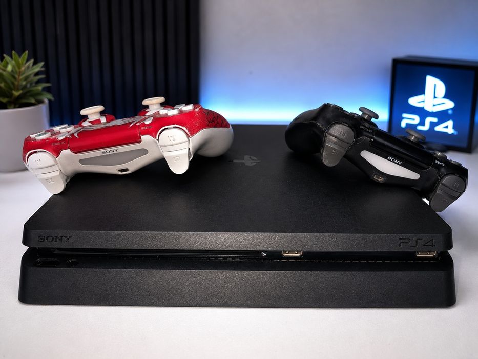 Playstation 4 slim