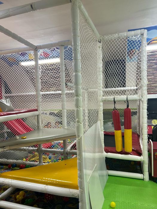 Vând modular pentru loc de joacă