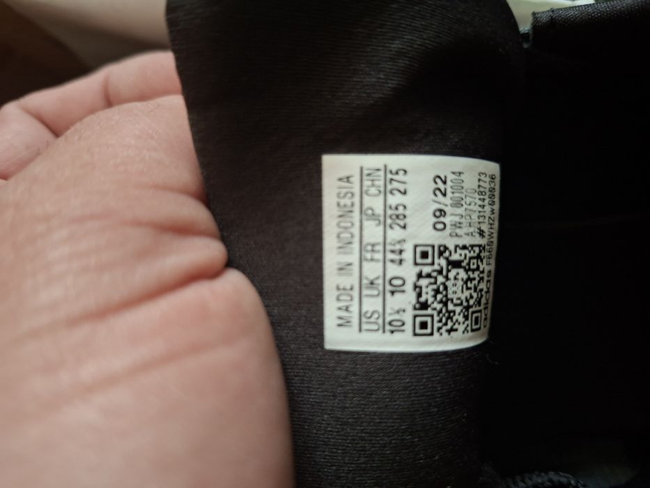 Vând adidasi o singura data purtați