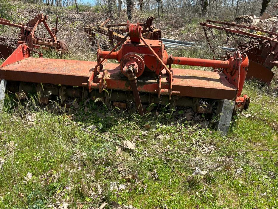 трактор Беларус 1221 и селскостопанска техника