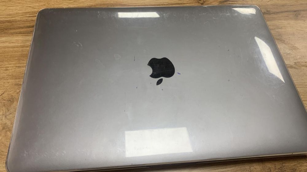 Макбук М1 99 емкость новый