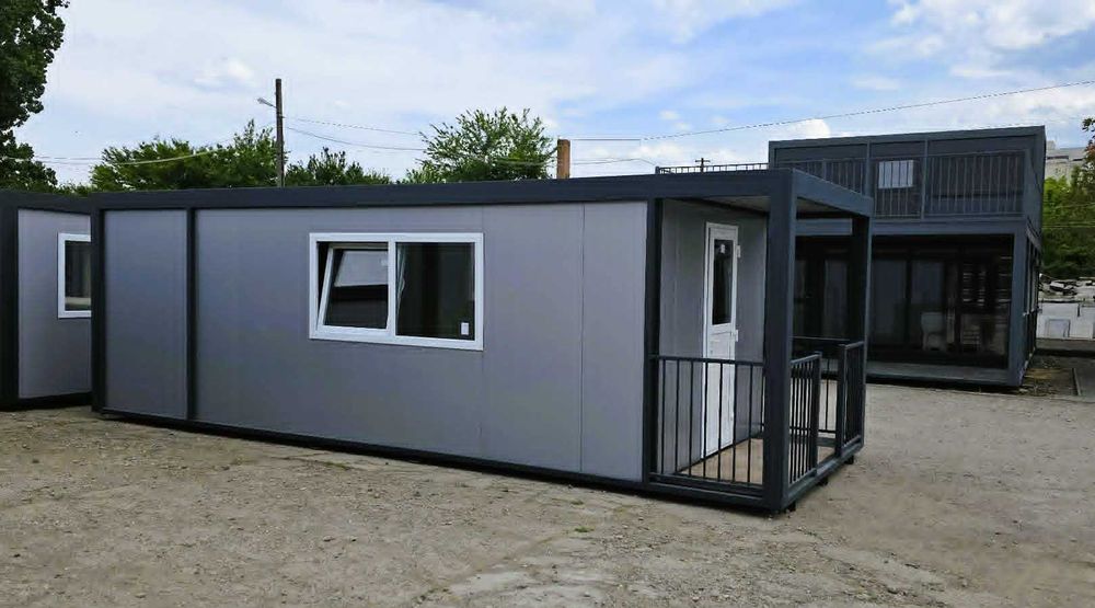 Container locuibil – 8m x 3m x 2,6m + terasă + baie