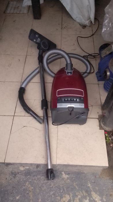 Vând aspirator miele