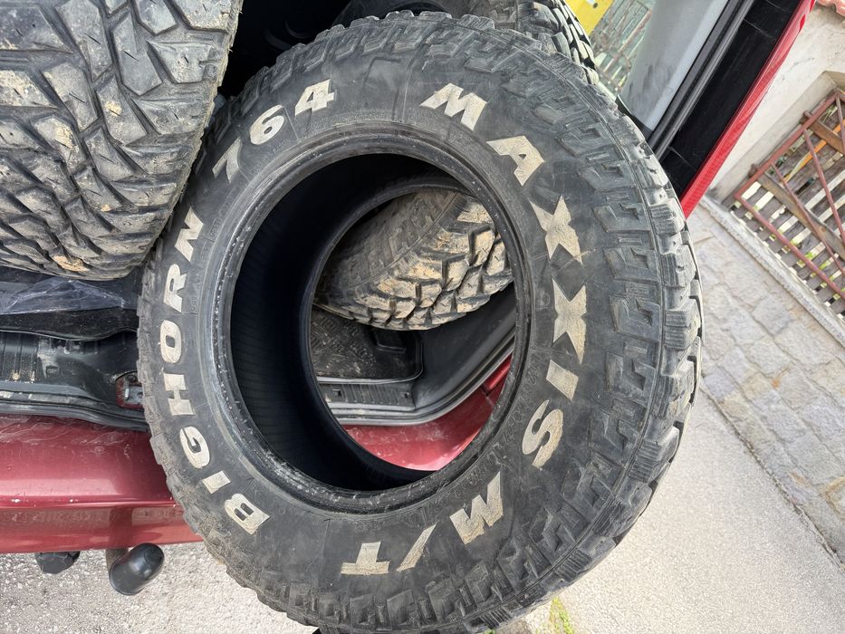 Maxis BigHorn 265x70R17