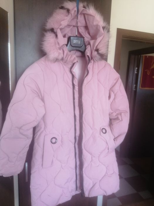 Дамско яке, за есенно зимен сезон.