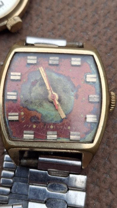 Продам советские часы