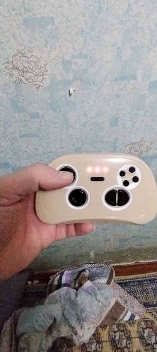 Детская машинка с пультом