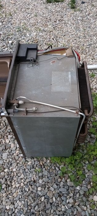 Frigider rulota Electrolux gaz 12v 220v curat funcțional