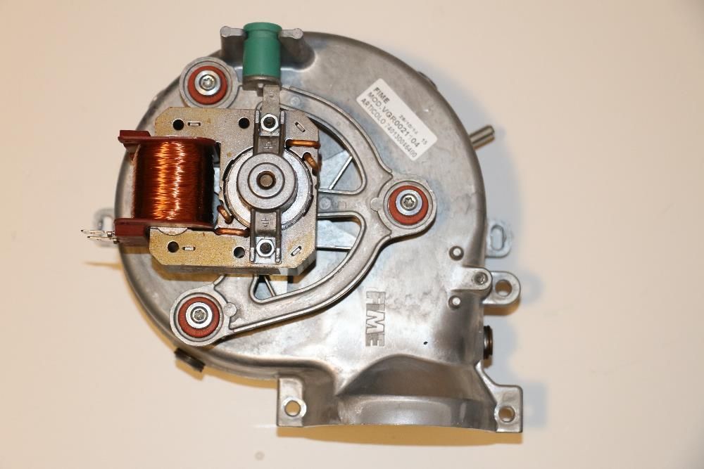 Ventilator centrala termica Ariston 30 W BIS, EGIS, Clas