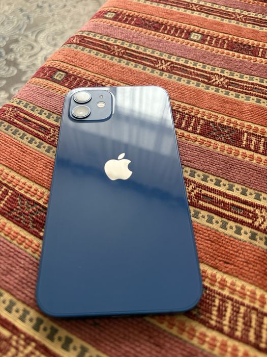 Продам iphone 12 в хорошем состоянии