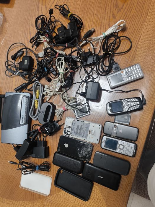 Telefoane pt piese,și incarcatoare