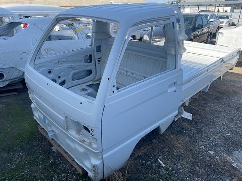 Labo kuzuflar sotiladi