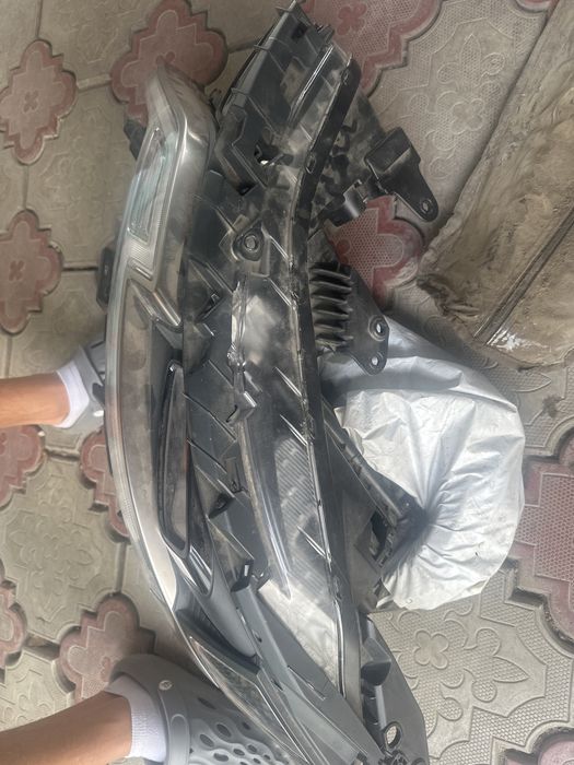 Продам фару на кия карнивал