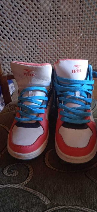 Демисезонные кроссовки -  джогеры