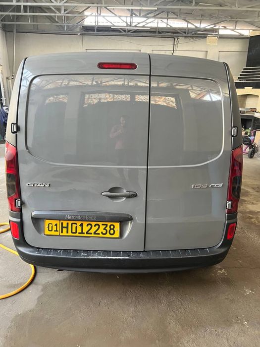 Продаю мерсадес бенс Ситан