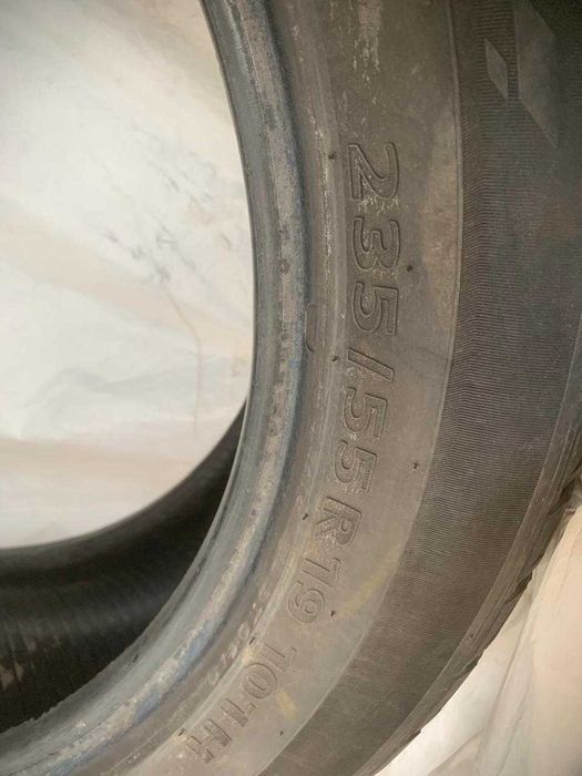 Продам шины 235/55/19