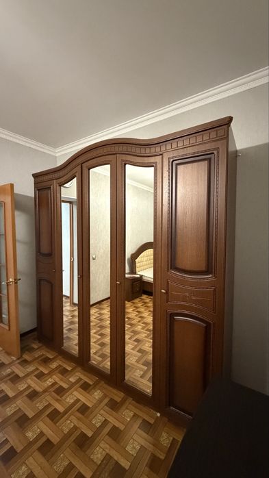 Шкаф в классическом стиле