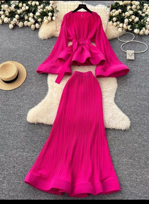 Двойка красивое нарядное. Новое