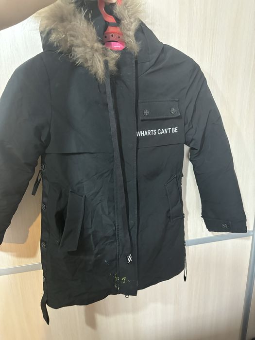 Продается куртка для девочки 128